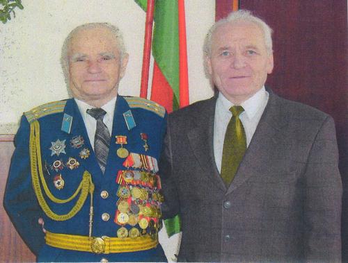 Пенязьков Д. Н. с ректором Гомельского государственного технического университета имени П. О. Сухого  Сарело С. Б. 2002 г.